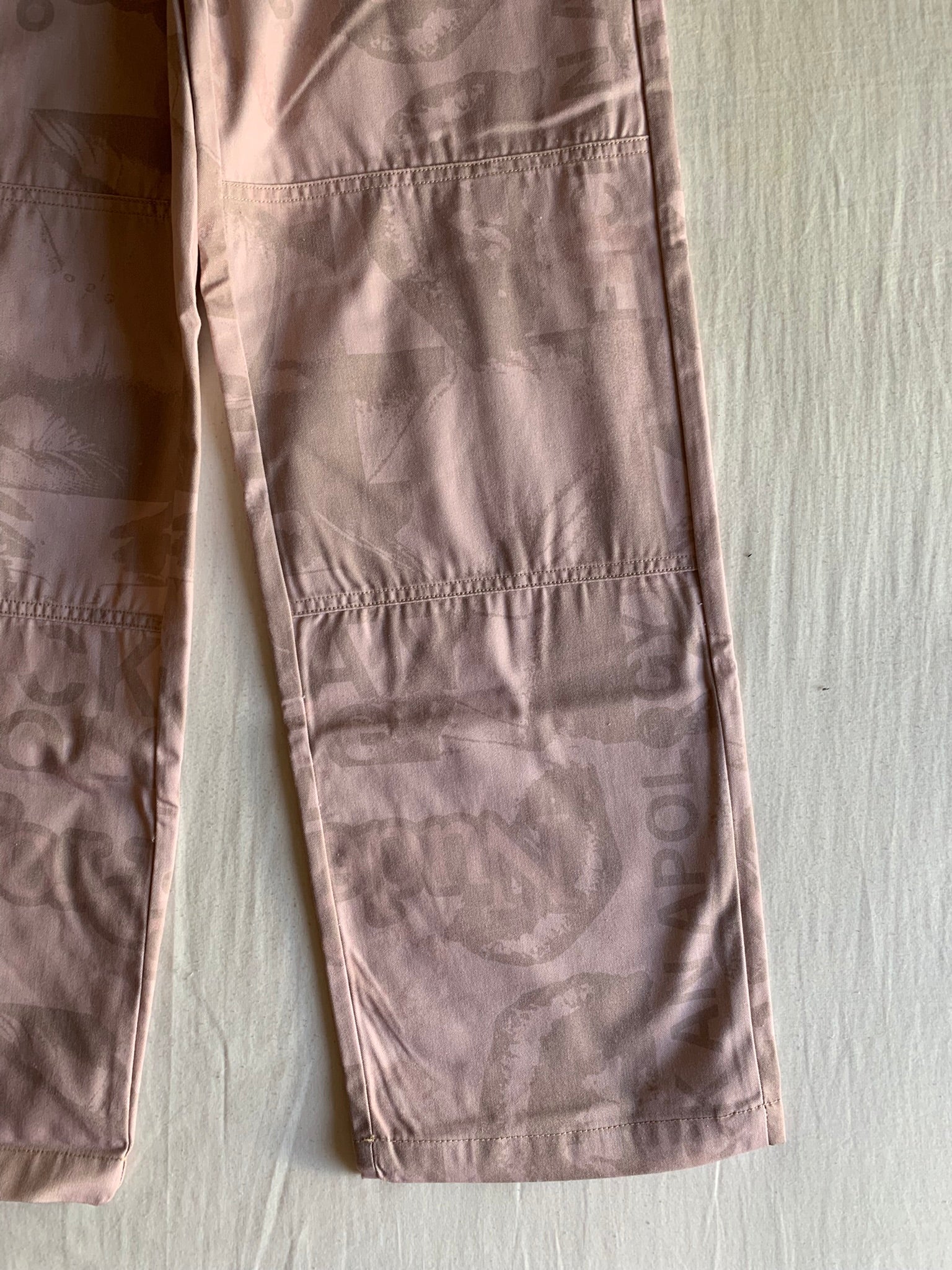 Pantalón Carpenter Nude Project Monograma Rosa