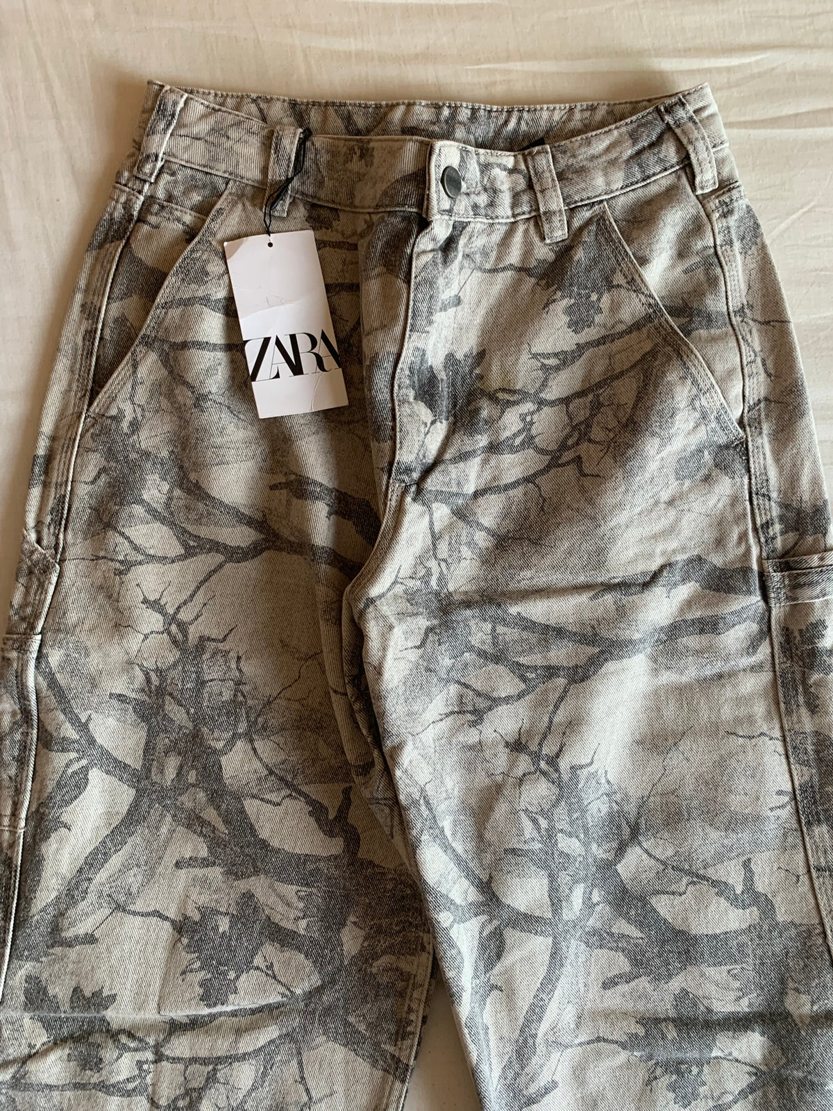 Pantalón Zara Estampado Árboles