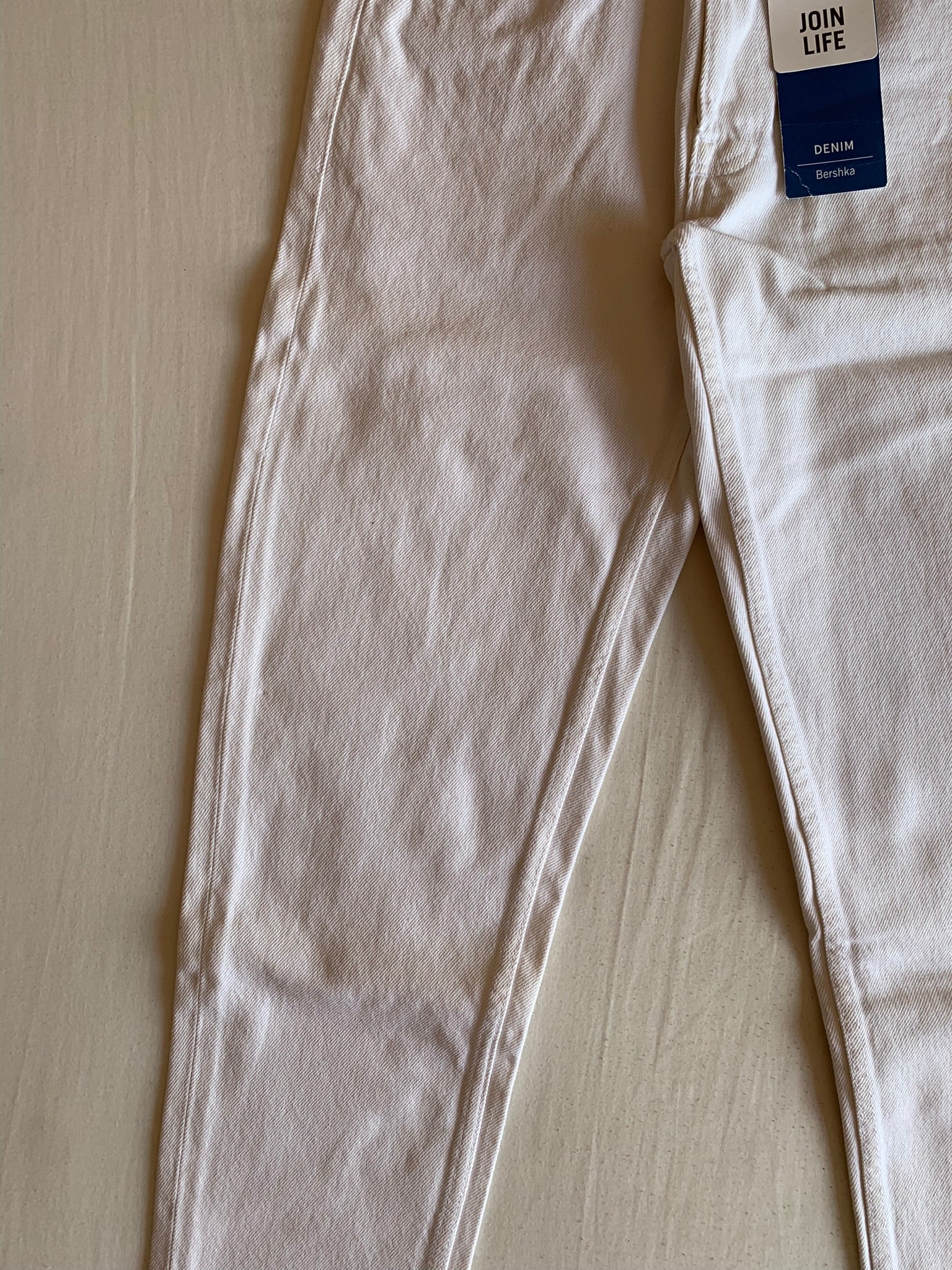Vaquero Bershka Straight Vintage Crudo