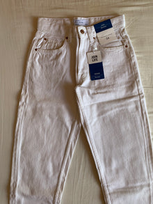 Vaquero Bershka Straight Vintage Crudo