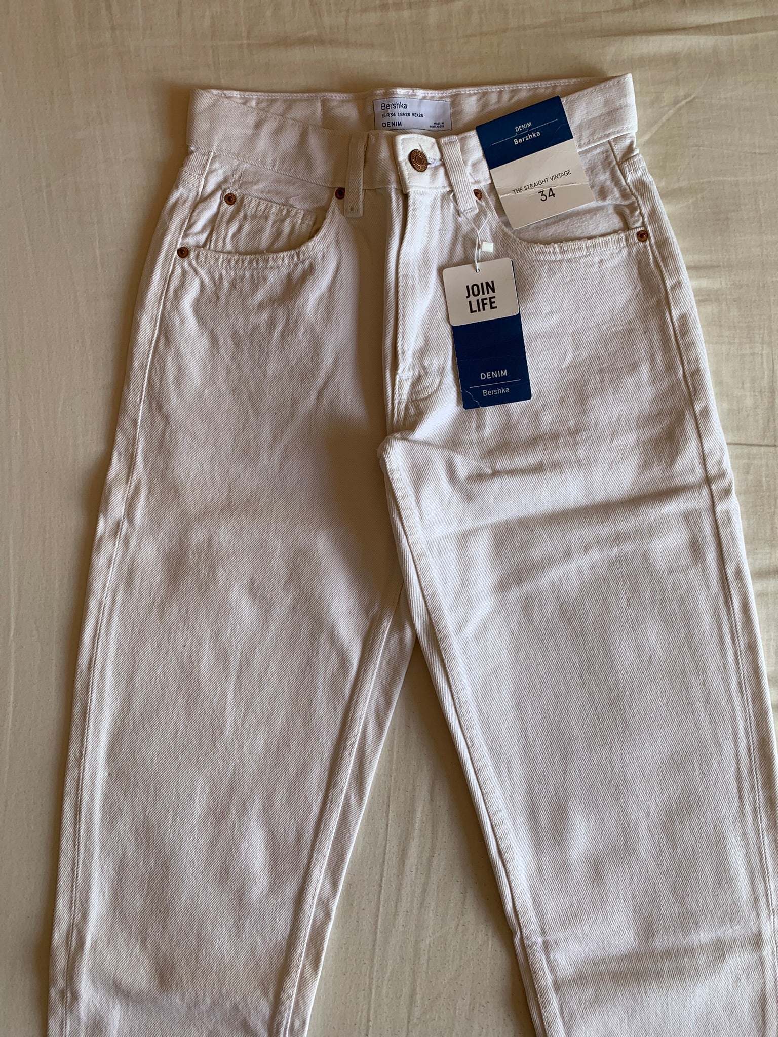 Vaquero Bershka Straight Vintage Crudo