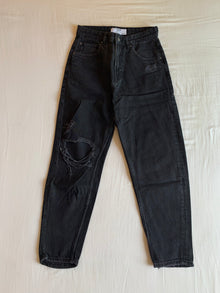Vaquero Bershka Negro Roto Rodillas