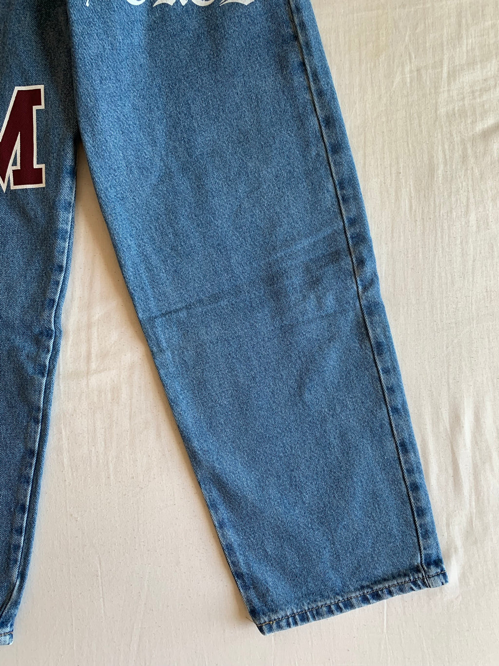 Vaquero Bershka Baggy Parches Varsity