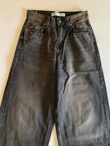 Vaquero Bershka Baggy Gris y Negro