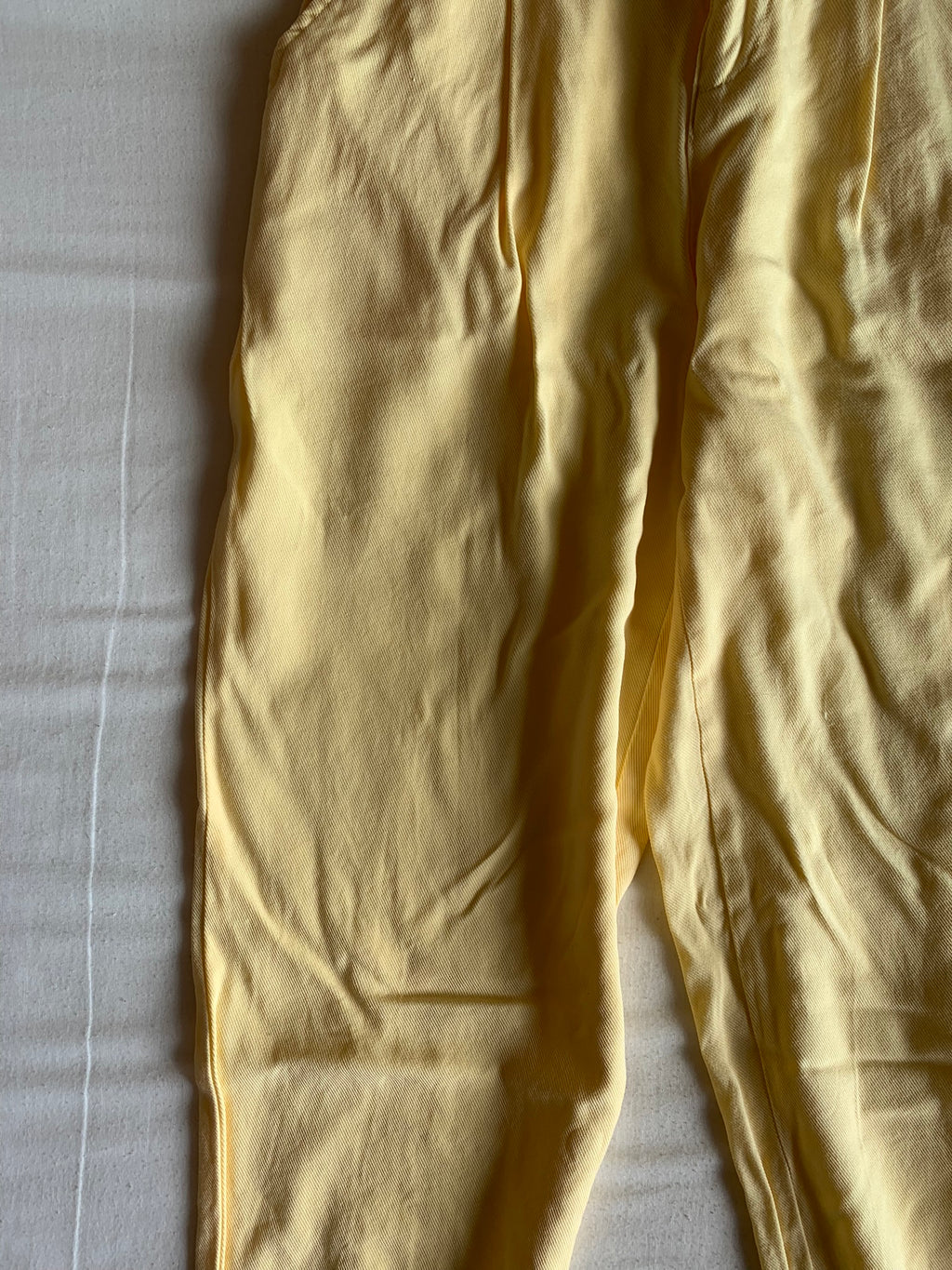 Pantalón Slouchy Bershka Amarillo Pastel