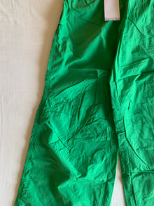Pantalón Parachute Bershka Verde