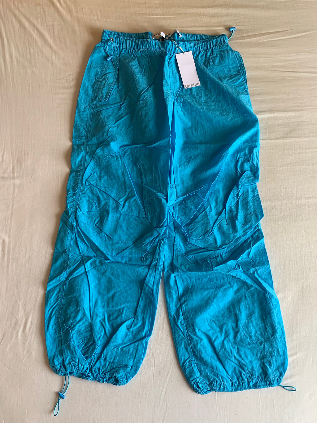 Pantalón Parachute Bershka Azul