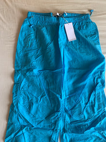 Pantalón Parachute Bershka Azul