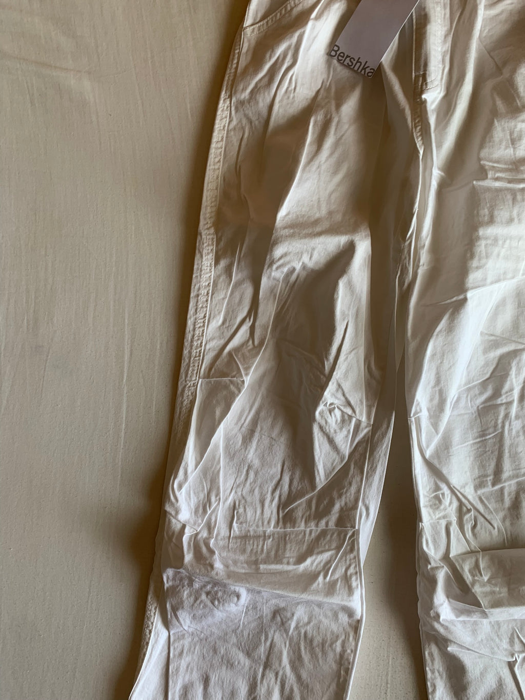 Pantalón Parachute Bershka Blanco