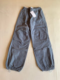 Pantalón Parachute Bershka Gris Azulado