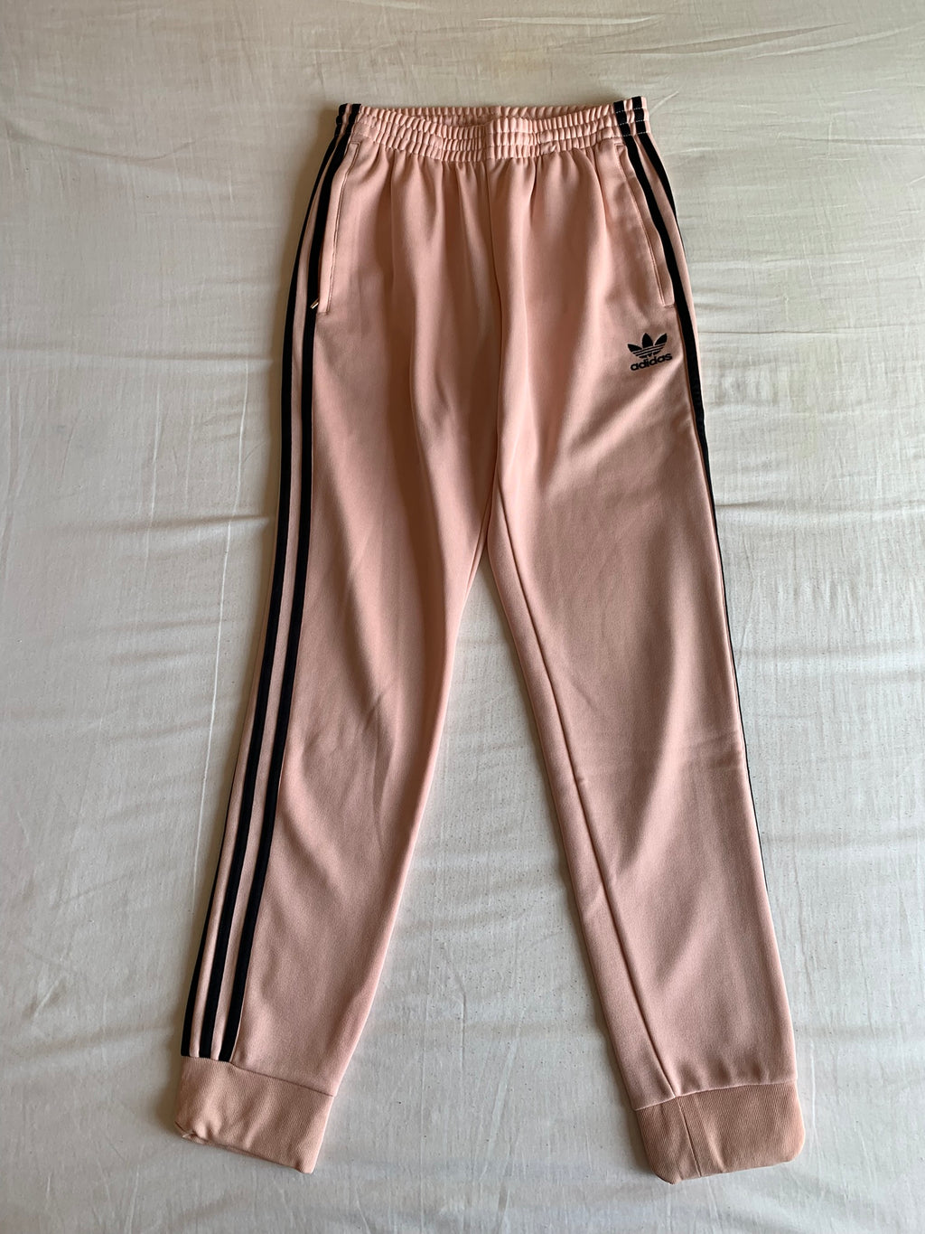 Pantalón Adidas SST Rosa