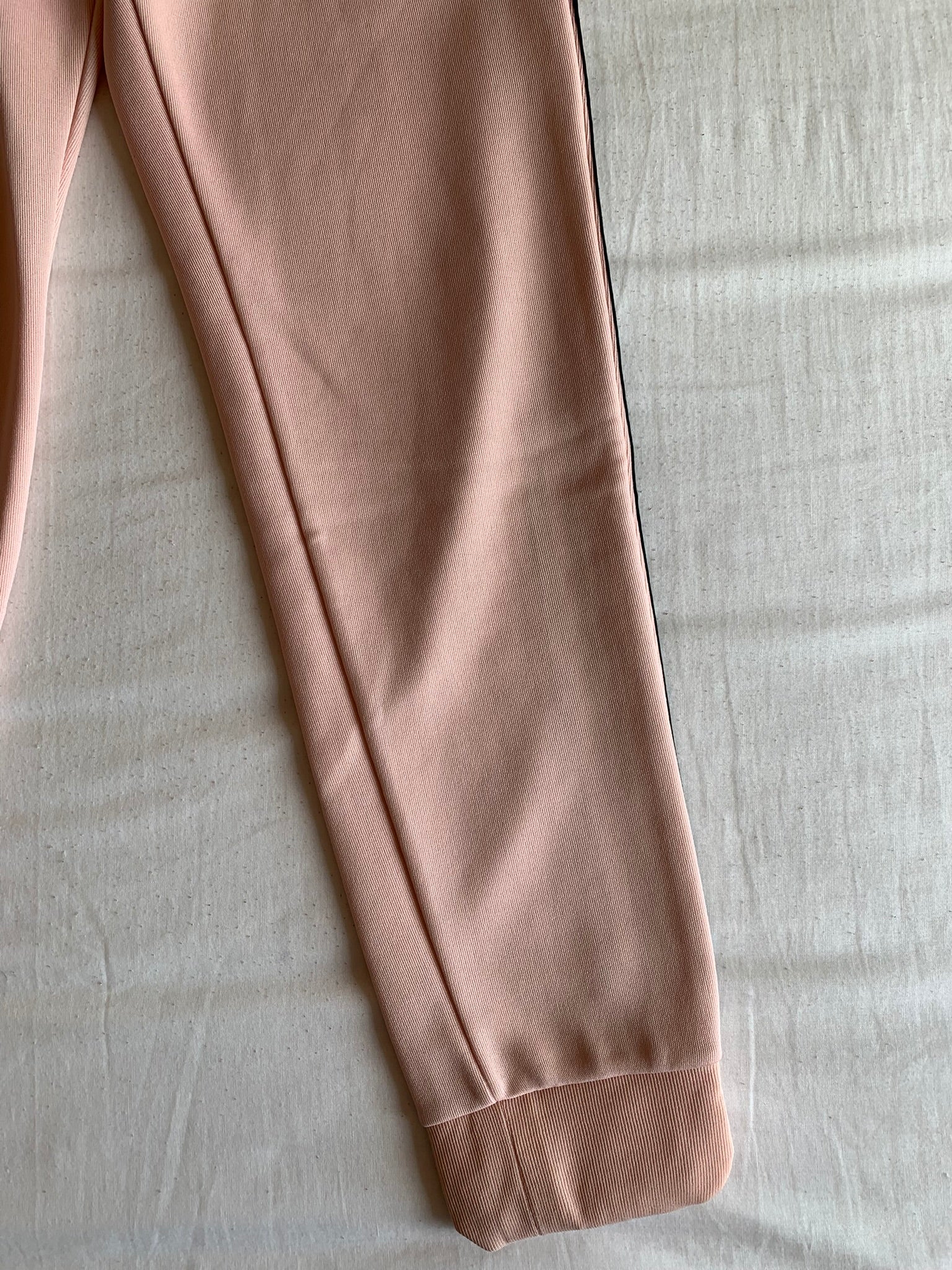 Pantalón Adidas SST Rosa