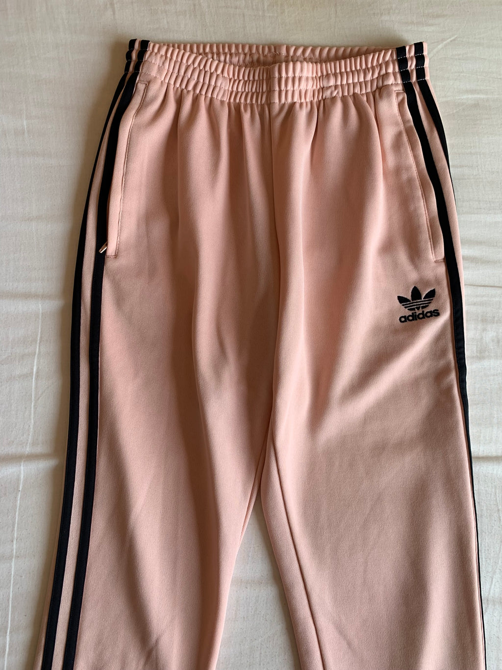 Pantalón Adidas SST Rosa