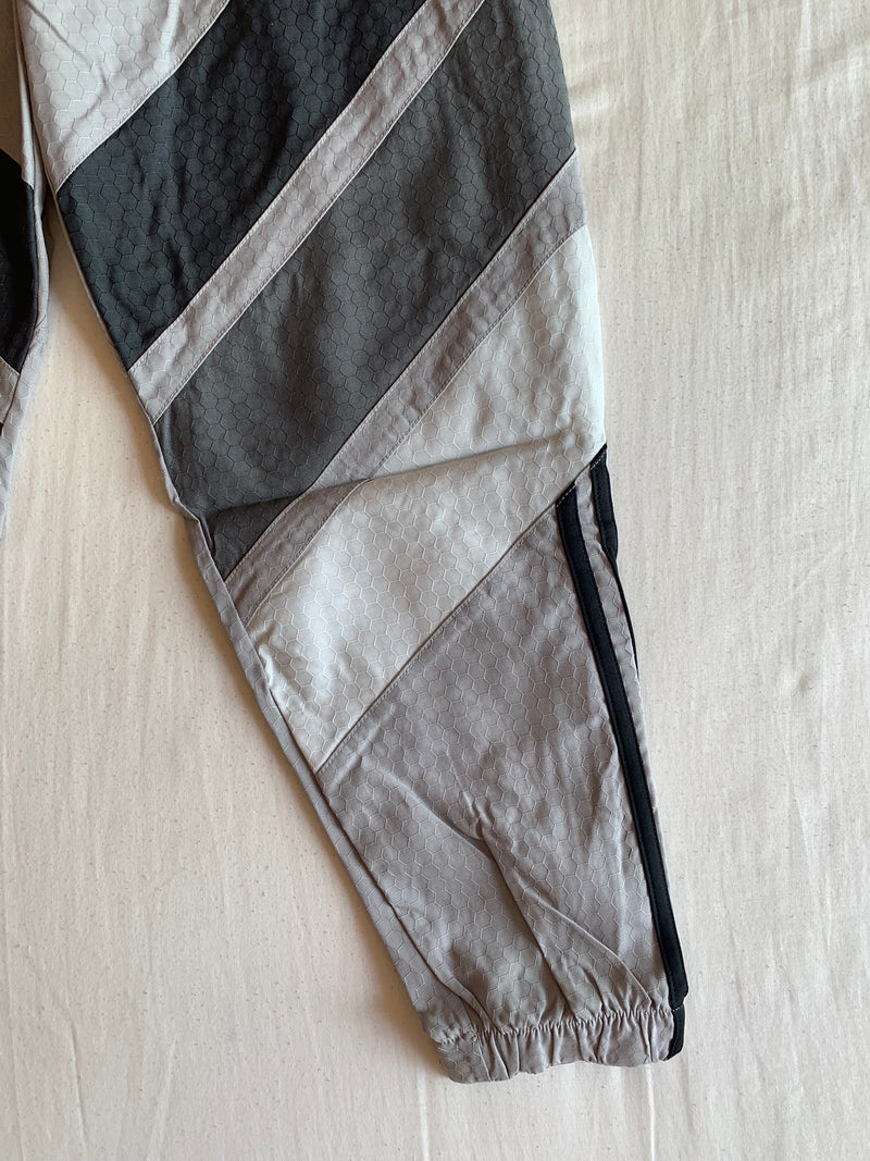 Pantalón Originals 3ST "Gris"