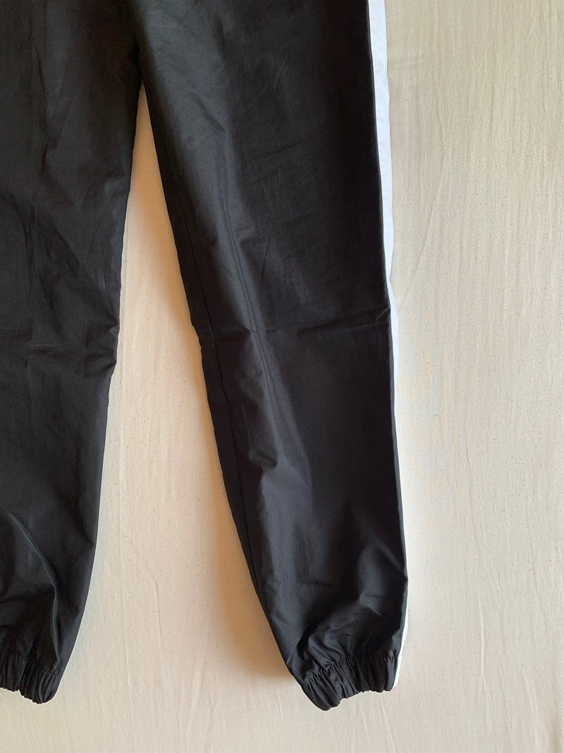Pantalón Retro Nylon Banda Blanca "Negro y Blanco"