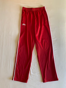 Pantalón Track Umbro Rojo Banda Blanca