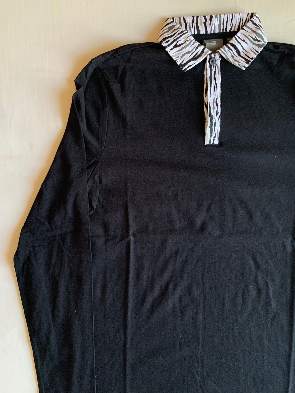 Polo ASOS Negro Cuello Cebra