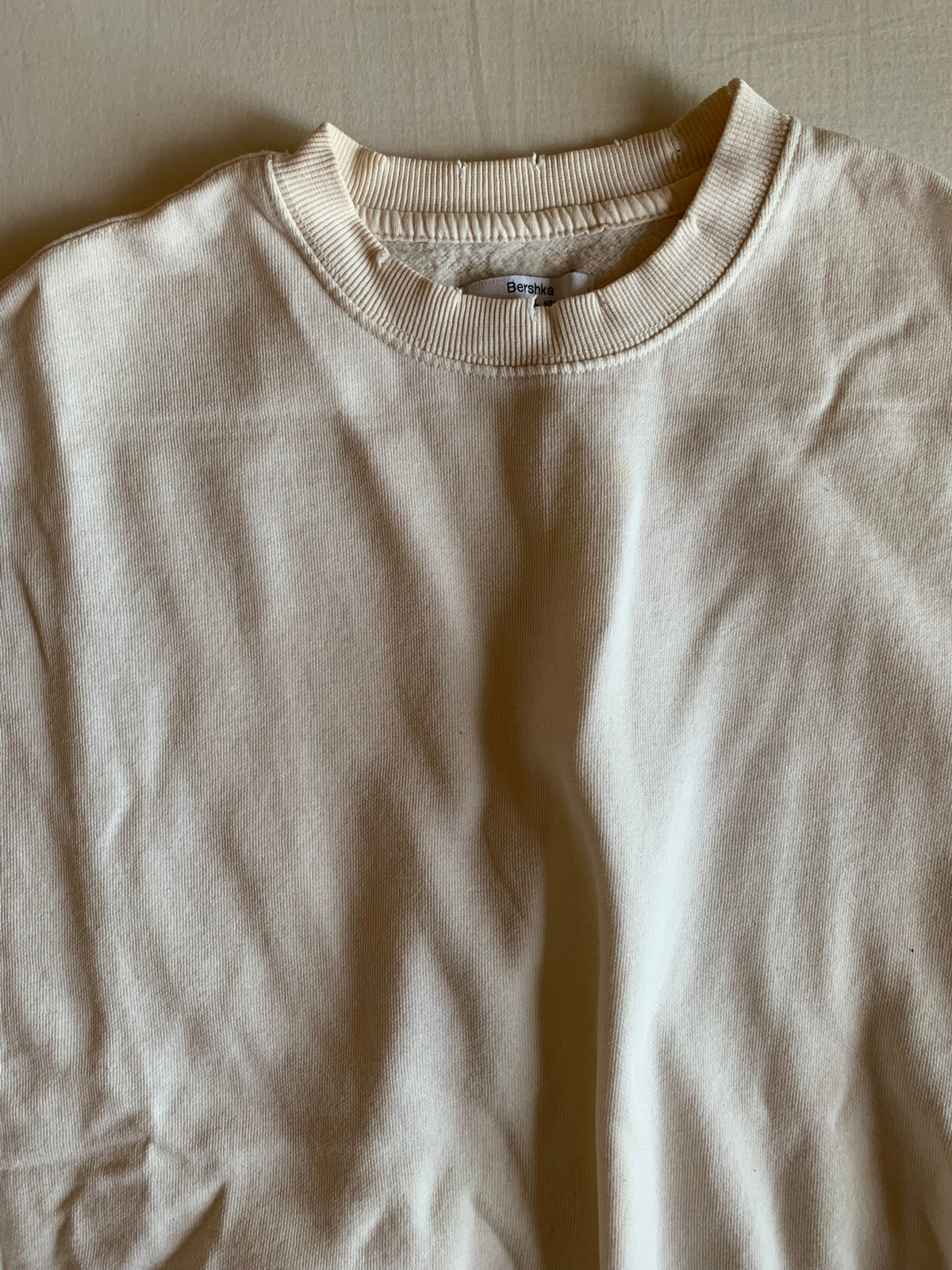 Sudadera Crop Bershka Crudo Despuntada