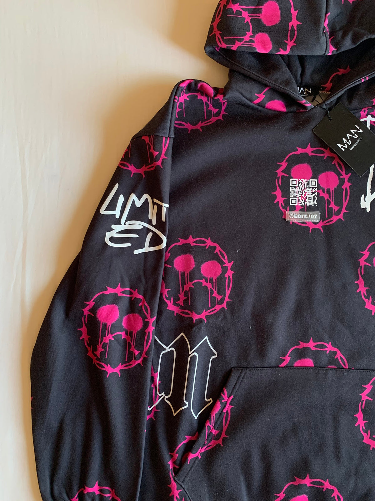 Sudadera Capucha BoohooMAN Drip Calaveras
